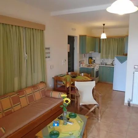 Tompras Village