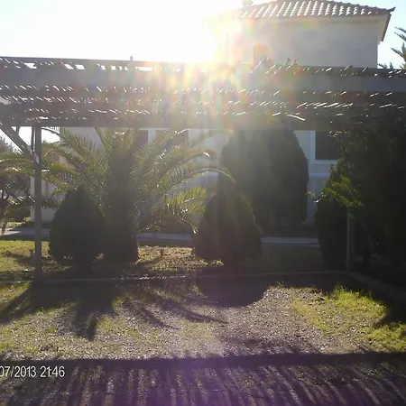 Tompras Village Holiday home *