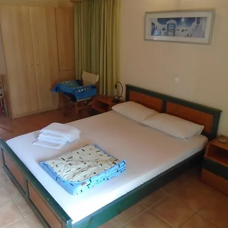 Tompras Village * Paralia Demonias