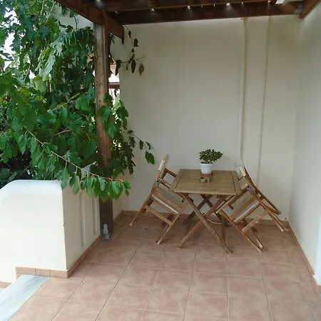 Tompras Village Hébergement de vacances Paralia Demonias