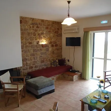 Tompras Village * Paralia Demonias