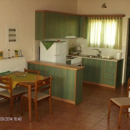 Hébergement de vacances Tompras Village Paralia Demonias