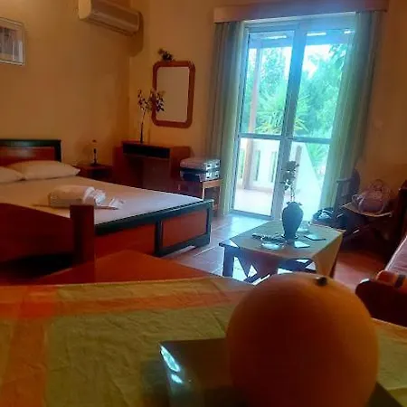 Hébergement de vacances Tompras Village Paralia Demonias