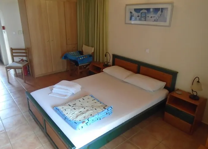 Tompras Village * Paralia Demonias